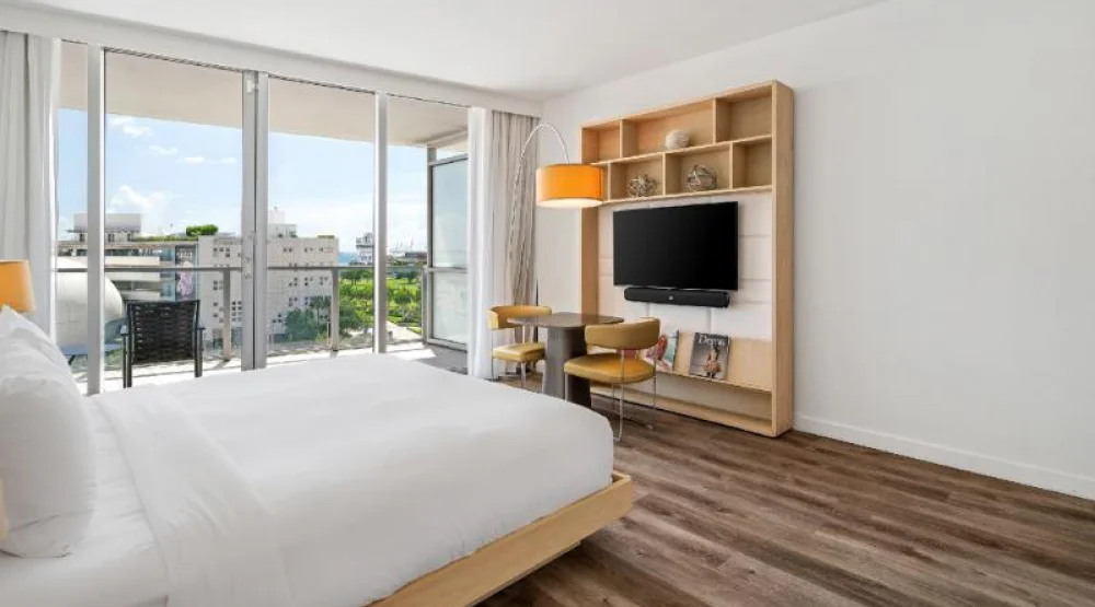 Bay View King with Balcony at The Grayson Miami