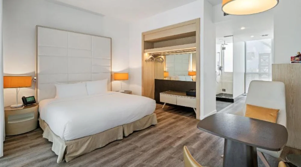 City View King with Balcony at The Grayson Miami