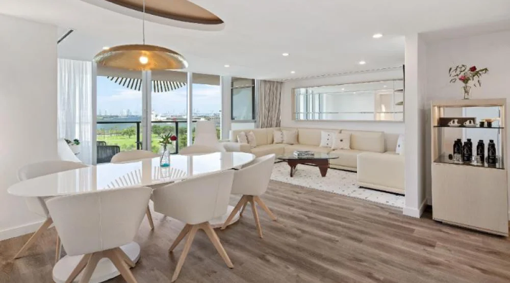 One Bedroom Suite King with Balcony at The Grayson Miami