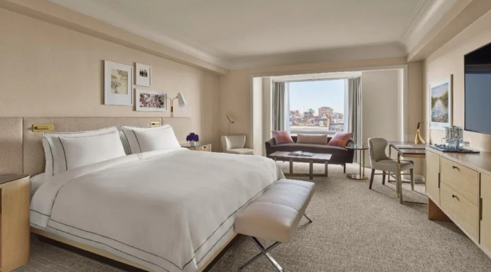 Grand Signature Suite at The Newbury Boston