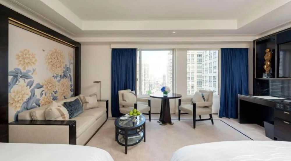 Deluxe Suite at The Peninsula Chicago