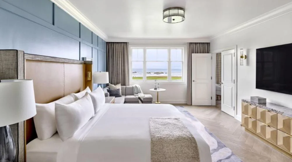 Guest House Suite 2nd Fl, Club Lounge Access, One Bedroom Suite, One King Or Two Queen, Ocean View at The Ritz-Carlton Half Moon Bay