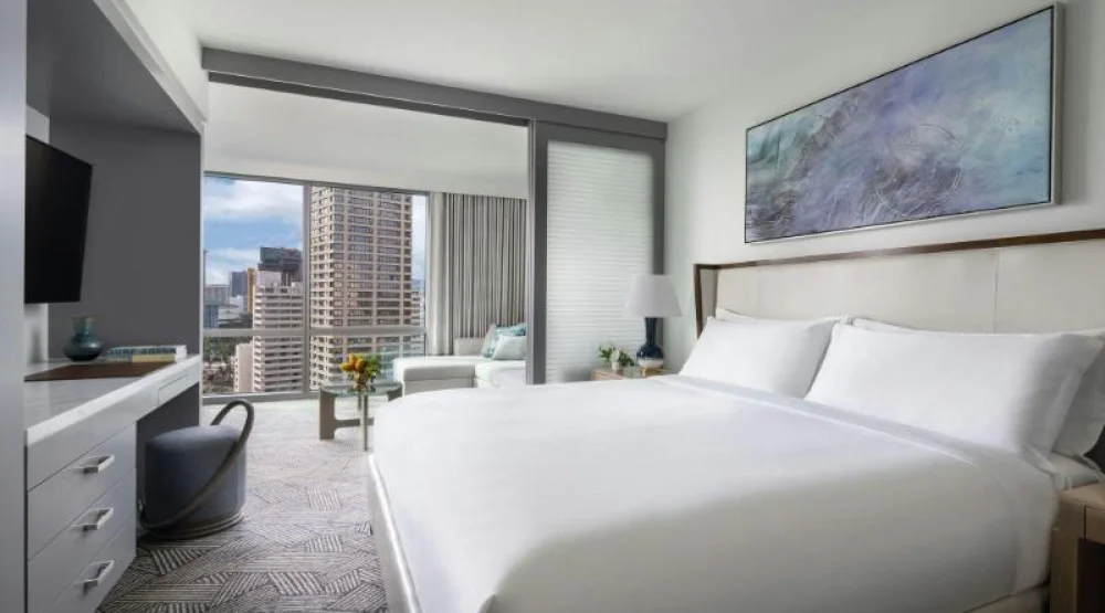 City Ocean Corner, Guest Room, One King, Sofa Bed, Ocean View, Corner Room at The Ritz-Carlton Residences Waikiki Beach