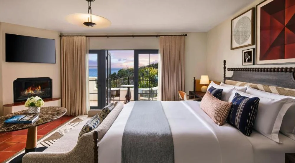 Partial Ocean, Guest Room, One King at The Ritz-Carlton Bacara Santa Barbara
