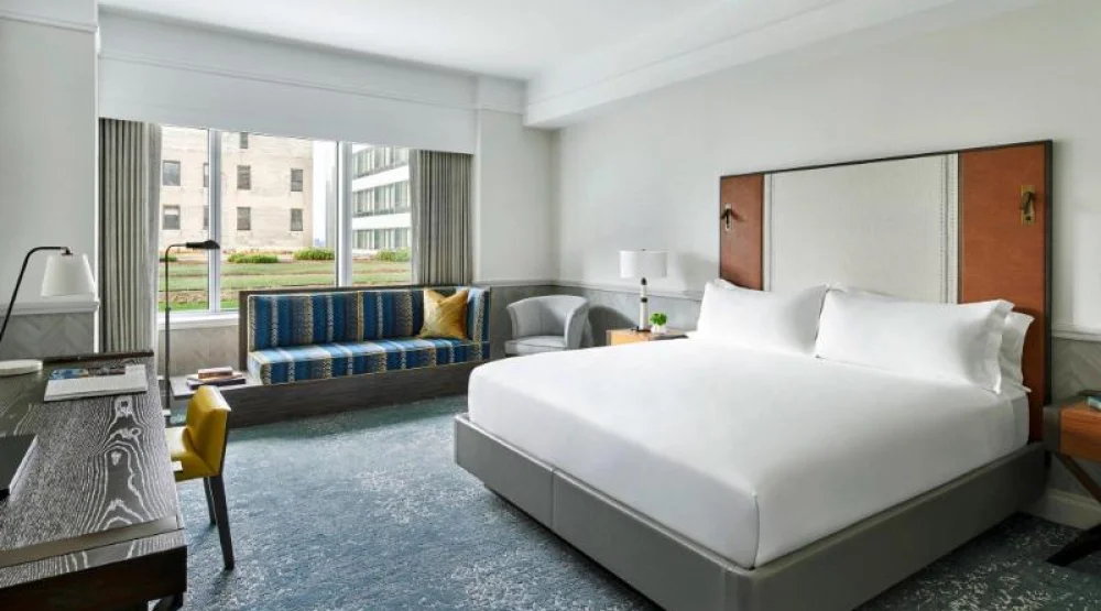 Club Access King Bed, Club Lounge Access, Guest Room, One King at The Ritz-Carlton Boston