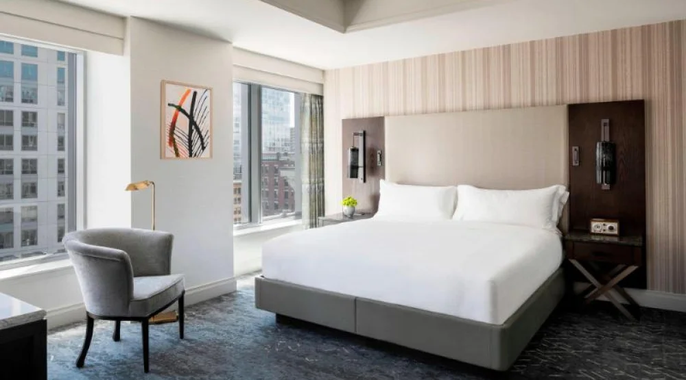 Luxury Suite Club Access, Club Lounge Access, One Bedroom Larger Suite, One King, Sofa Bed at The Ritz-Carlton Boston