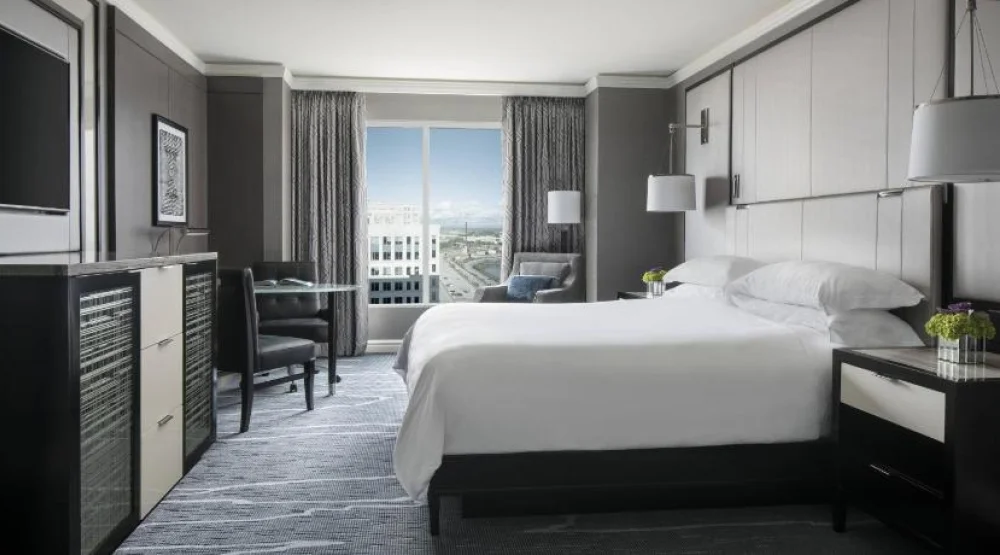 Guest Room, One King at The Ritz-Carlton Cleveland