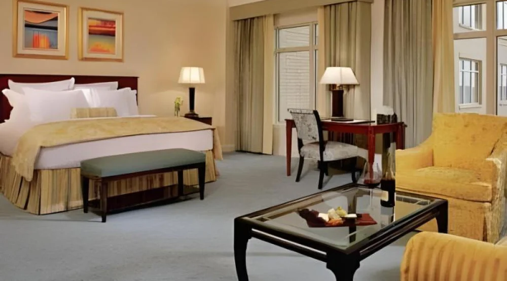 Deluxe Guest Room, One King at The Ritz-Carlton Dallas