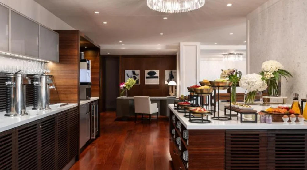 Uptown Suite, Club Level, One Bedroom Suite, One King, City View at The Ritz-Carlton Dallas