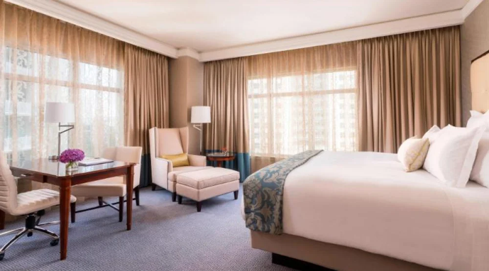 Luxury Suite, Club Lounge Access, One Bedroom Suite, One King, City View at The Ritz-Carlton Dallas