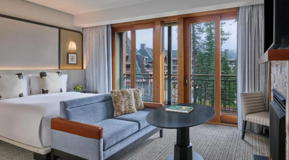 Club Lounge Access, Club Guest Room, One King, Fireplace at The Ritz-Carlton Lake Tahoe
