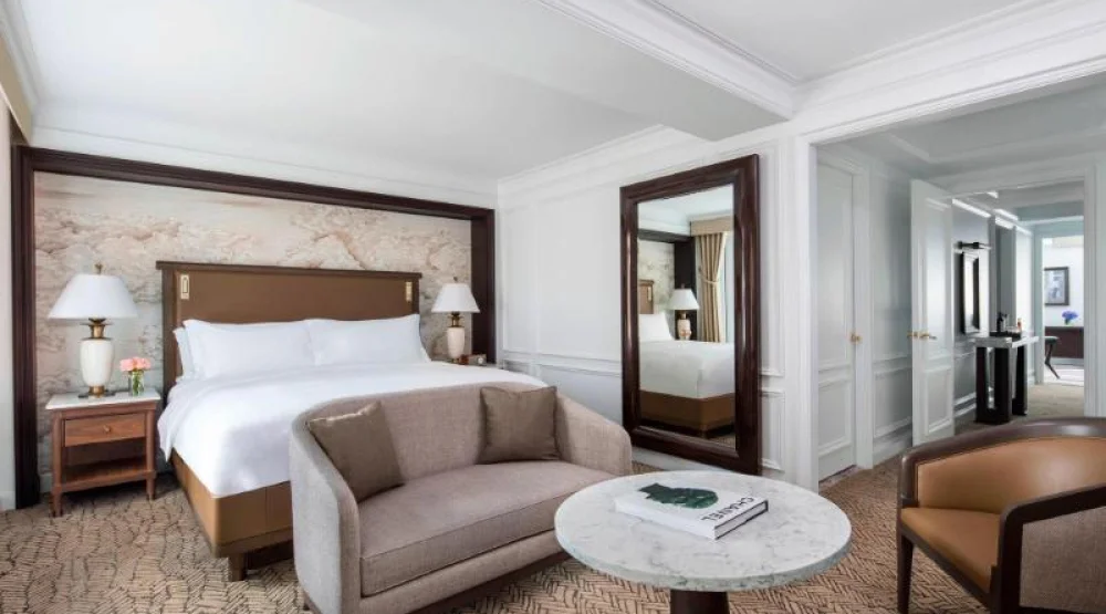 Avenue View Suite, Club Lounge Access, Suite, One King, Sofa Bed, 6th Avenue View at The Ritz-Carlton New York Central Park