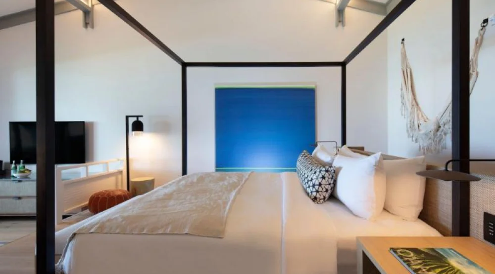 Ocean Bungalow Club, Club Lounge Access, Bungalow, One King, Sofa Bed, Ocean Facing View, Patio at The Ritz-Carlton Oahu Turtle Bay