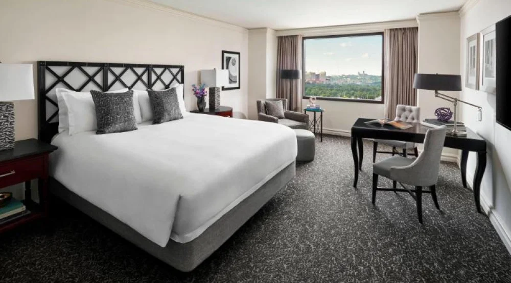 Club Level, Guest Room, One King, Historical View at The Ritz-Carlton Pentagon City