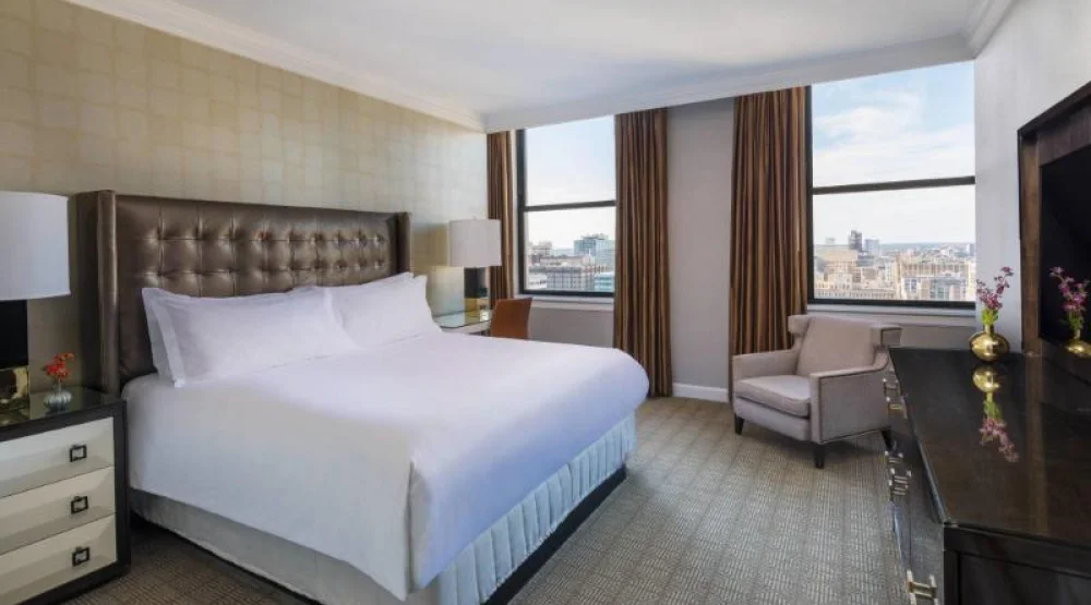 Standard King, Guest Room, One King at The Ritz-Carlton Philadelphia