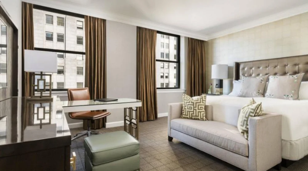 Superior King, Larger Guest Room, One King at The Ritz-Carlton Philadelphia