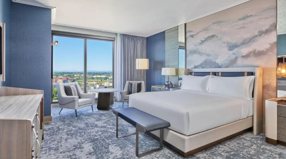 Deluxe Guest Room, One King California, High Floor at The Ritz-Carlton Portland