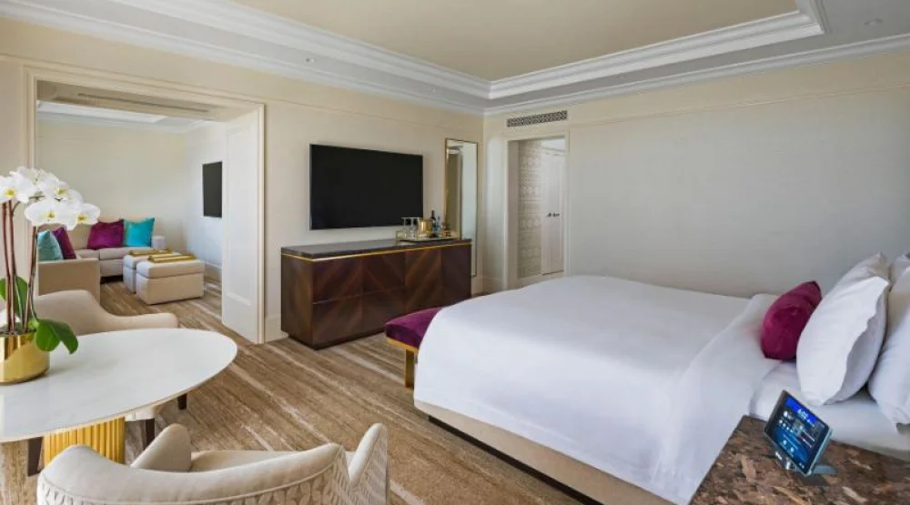 Metropolitan Suite, One Bedroom Suite, One King at The St. Regis Atlanta