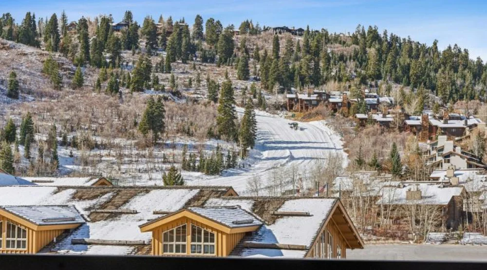 Snow Park Queen Room, Guest Room, Two Queen, Balcony, Fireplace at The St. Regis Deer Valley