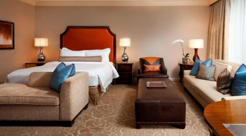 Astor Grand Lux, Larger Guest Room, One King, Corner Room at The St. Regis Houston