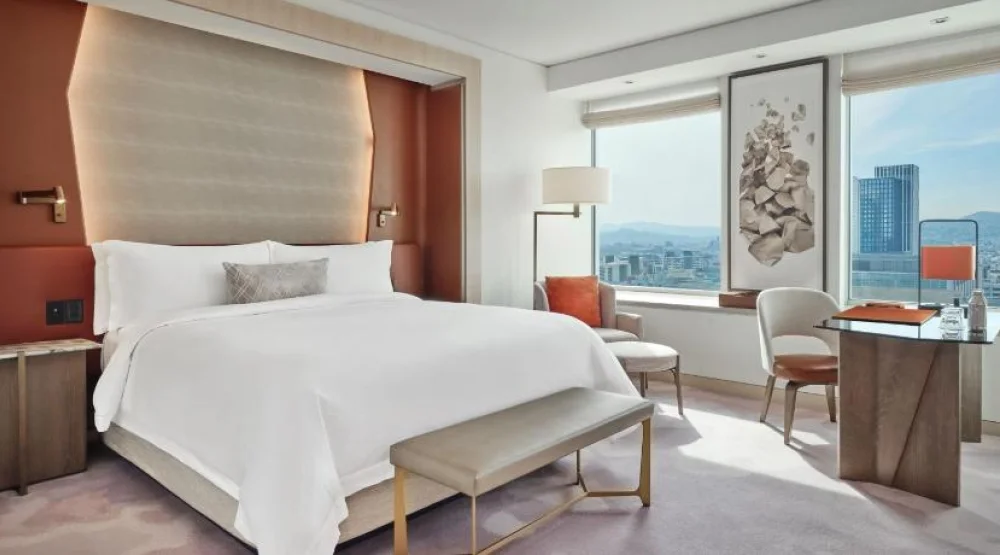 Grand Deluxe, Guest Room, One King, City View at The St. Regis San Francisco