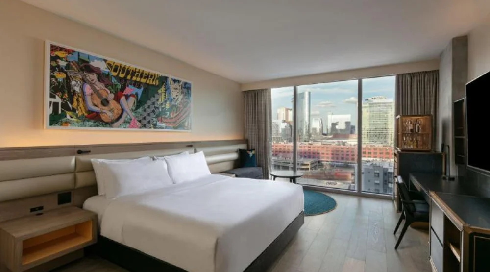 Wonderful One King, Guest Room, One King, City View, Low Floor at W Nashville