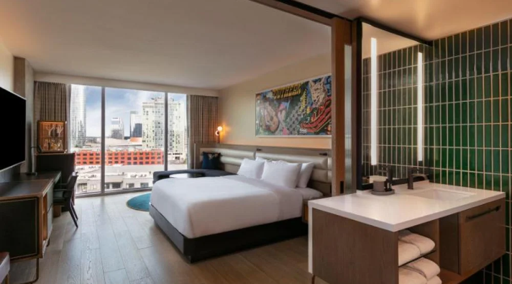 Spectacular One King, Guest Room, One King, City View, Mid Floor at W Nashville
