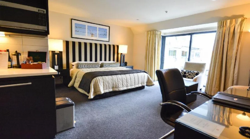 Grande Studio with Balcony at Canmore Chateau Marlborough