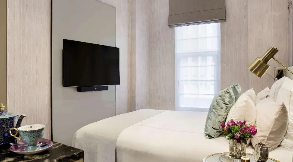 Classic Queen Room at Fable Auckland MGallery