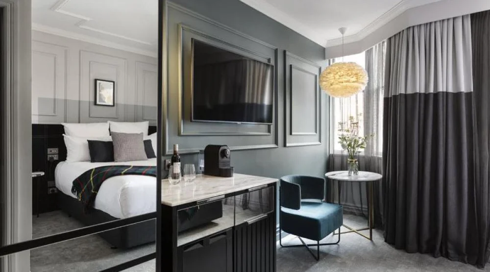 Classic Queen Room at Fable Dunedin