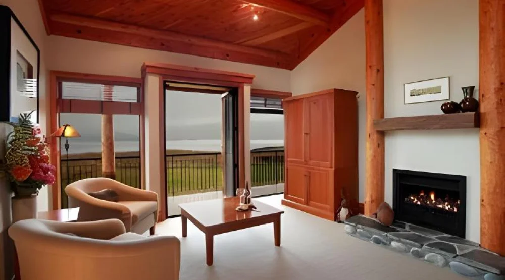 Deluxe Suite at Fiordland Lodge