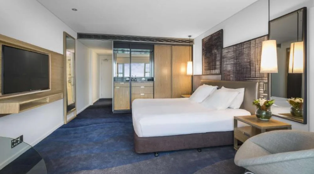 King Deluxe Harbour View at Hilton Auckland