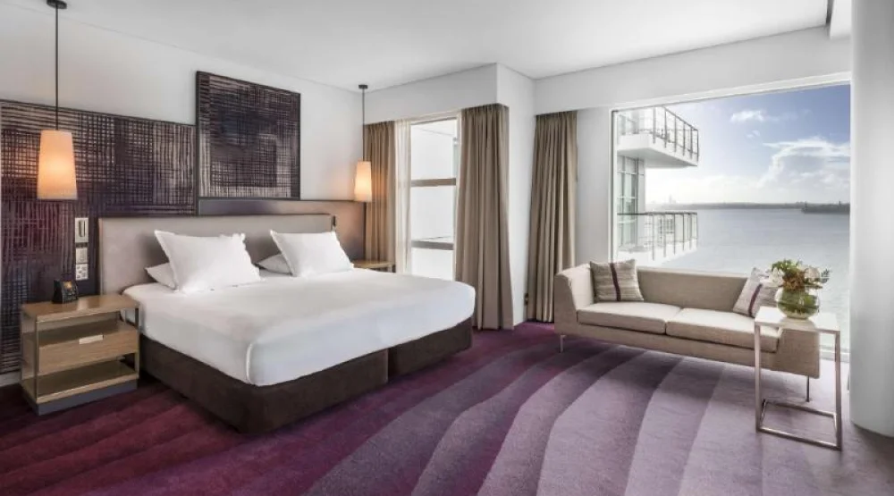 Deluxe Harbour View plus at Hilton Auckland