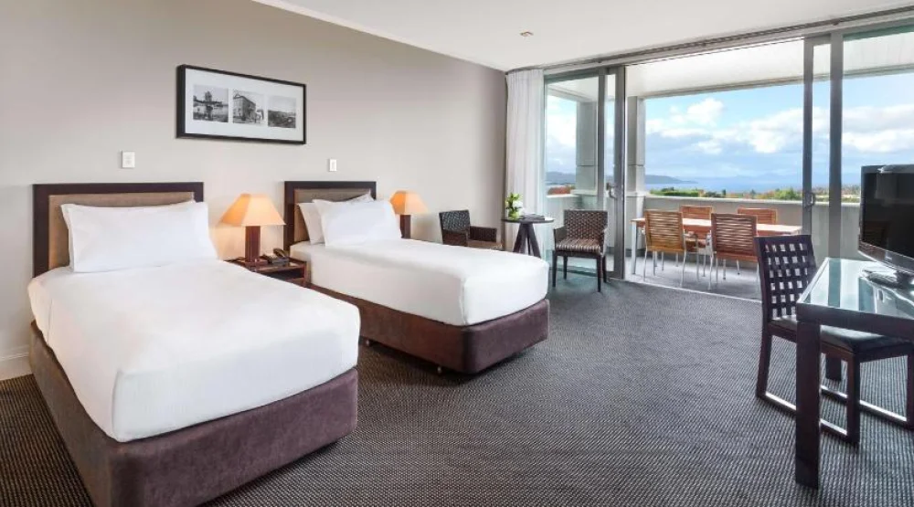 Twin Guestroom plus at Hilton Lake Taupo