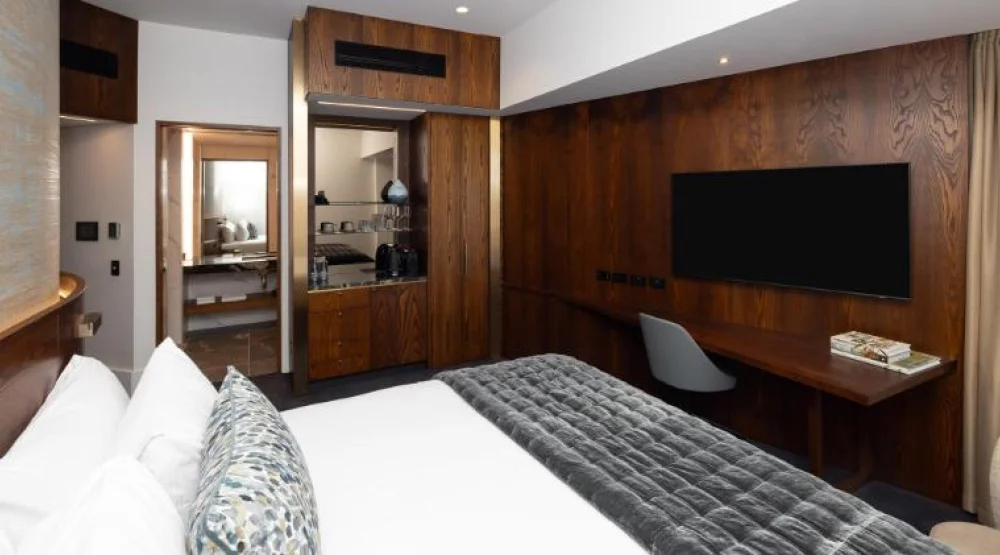 Urban King Room at Horizon by Skycity