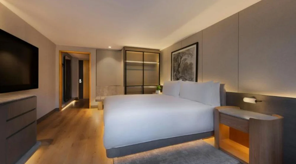 Terrace View, Deluxe Guest Room, One King at JW Marriott Auckland