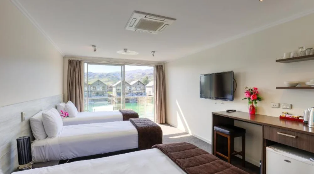 Triple Room at Marsden Lake Resort Central Otago