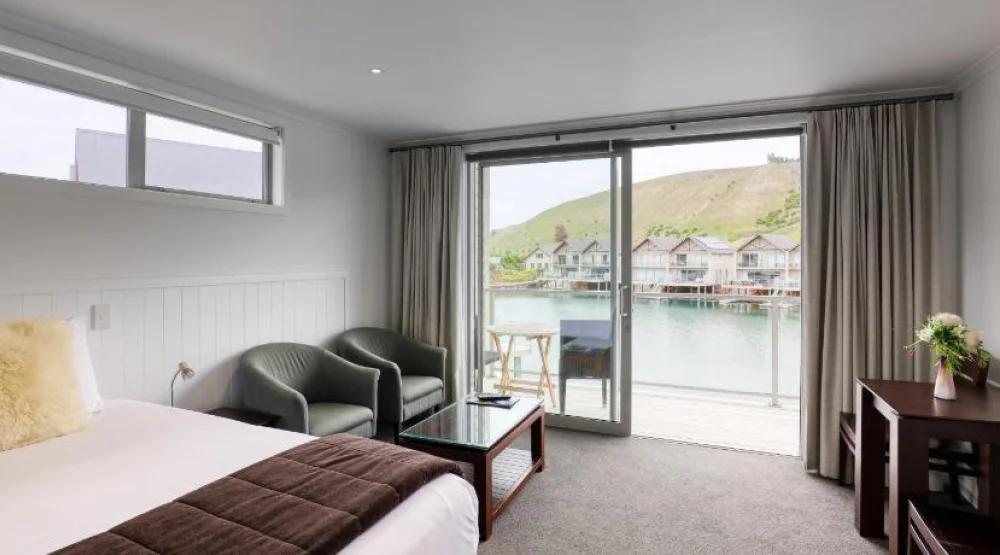 Superior Double Studio - Upper Level at Marsden Lake Resort Central Otago