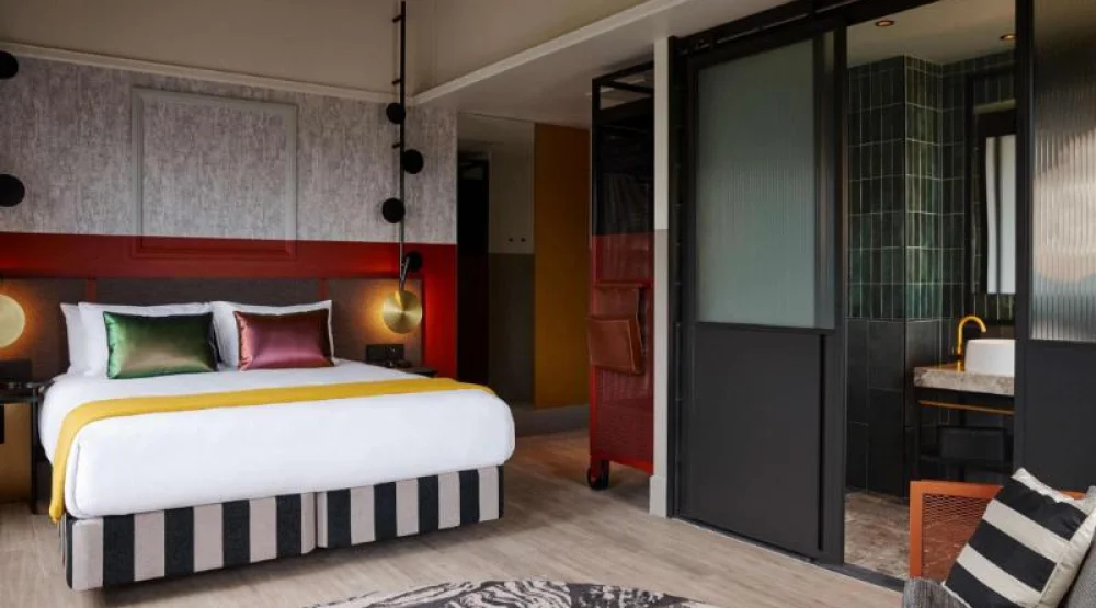 Deluxe Corner Room at QT Auckland