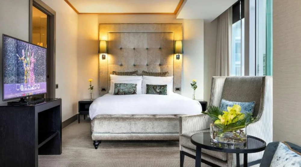 Junior Suite with Club Access at Sofitel Auckland Viaduct Harbour