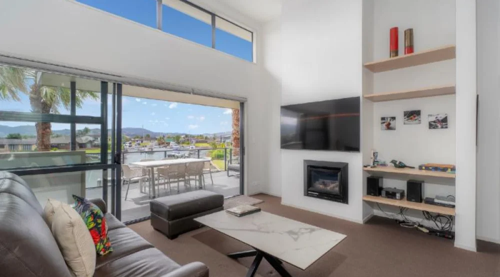 One Bedroom Executive at Sovereign Pier On The Waterways