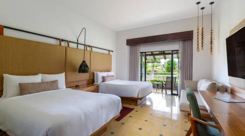 Guest Room, Two Double, Garden View, Terrace at Los Suenos Marriott Ocean & Golf Resort