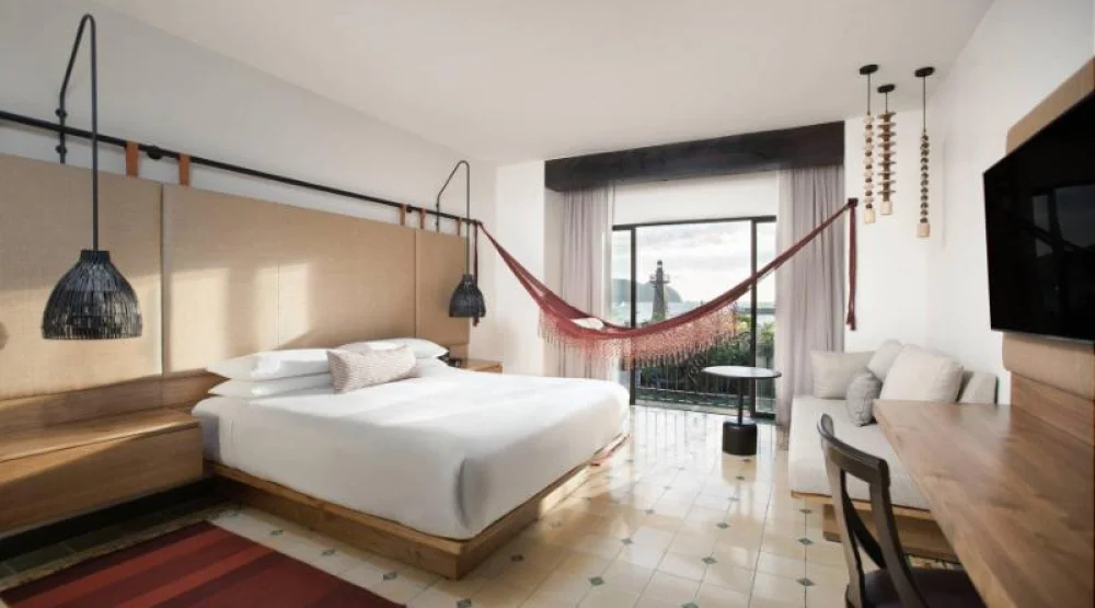 Guest Room, One King, Ocean View at Los Suenos Marriott Ocean & Golf Resort