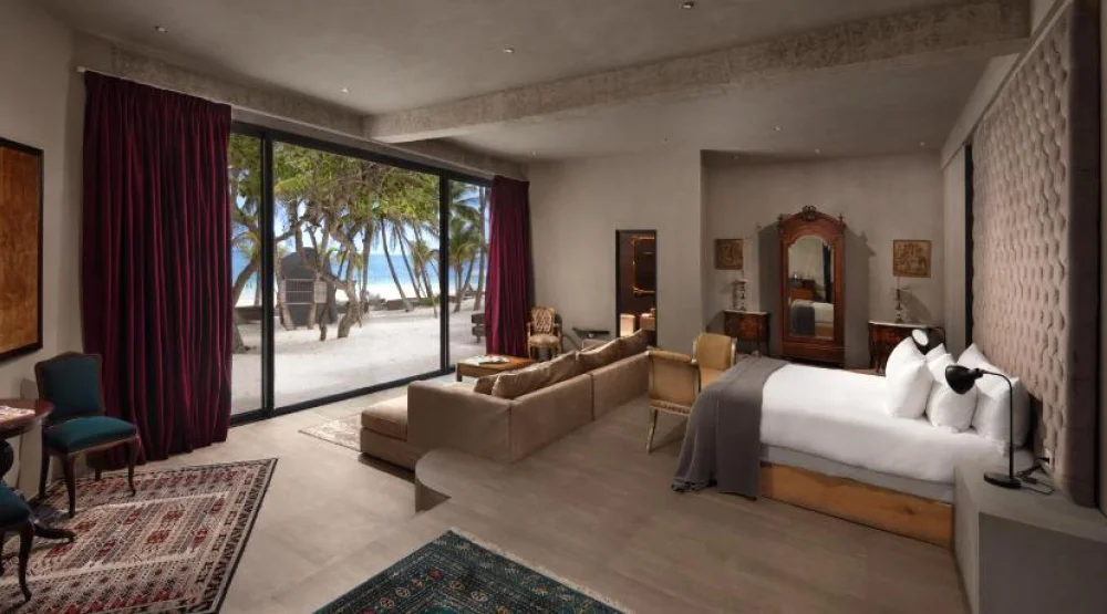Master Suite - Beach Front at Casa Malca