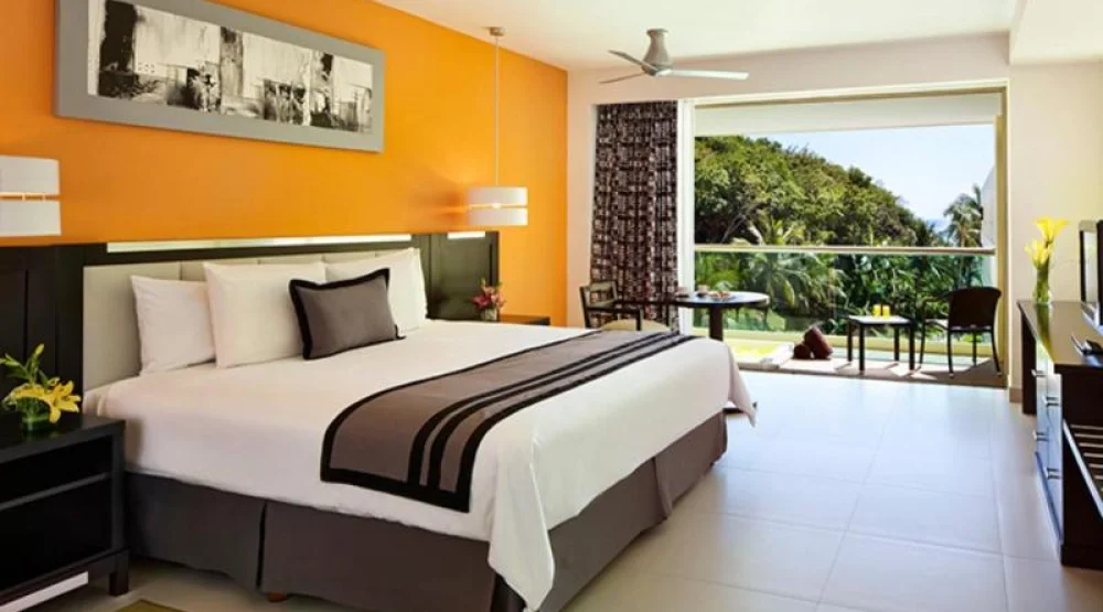Deluxe Tropical View with Jacuzzi King - All Inclusive at Dreams Huatulco Resort & Spa