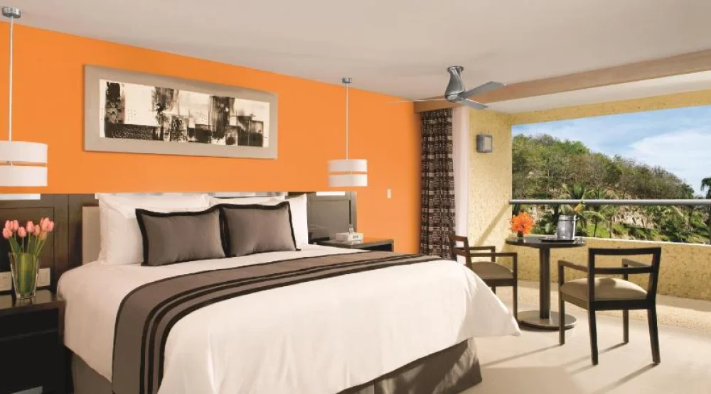 Deluxe King at Dreams Huatulco Resort & Spa