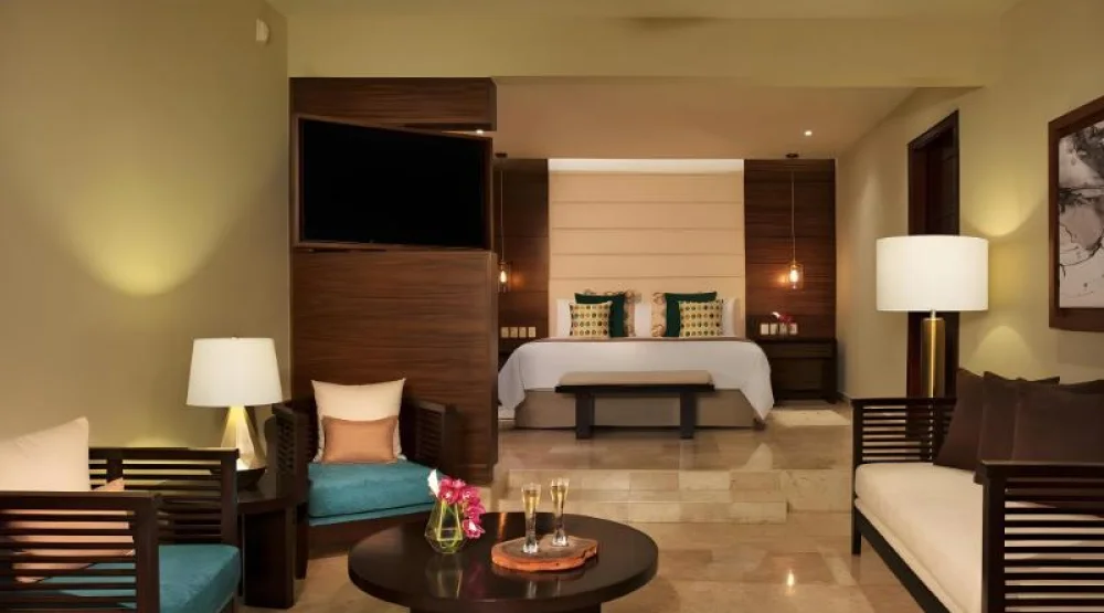 Preferred Club Governor Suite - All Inclusive at Dreams Jade Resort & Spa