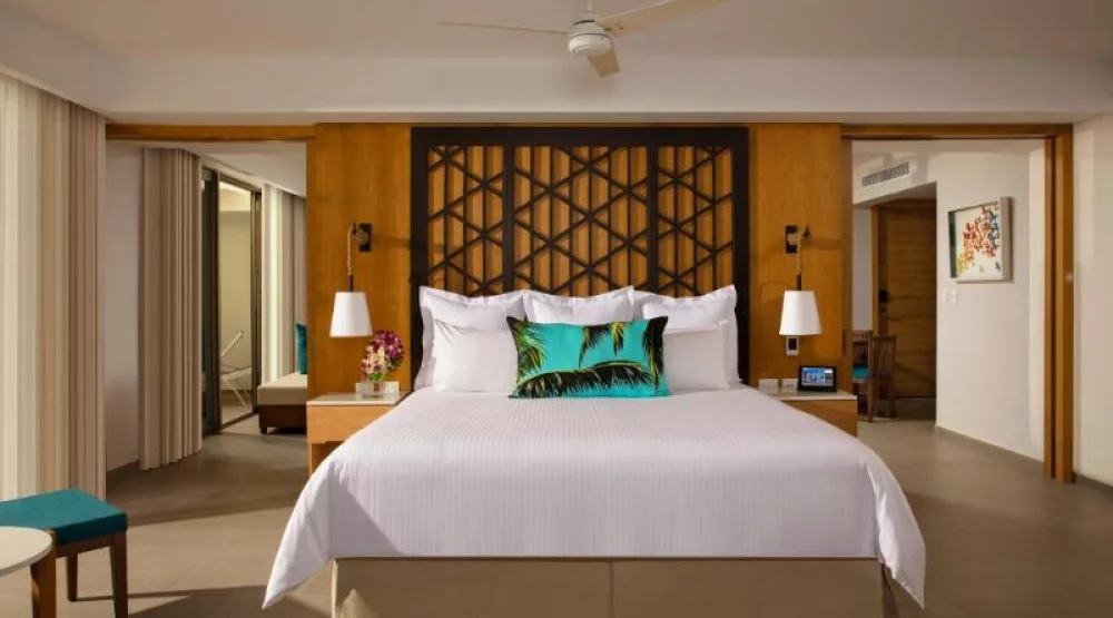 Ocean Front Preferred Club Master Suite at Dreams Natura Resort & Spa