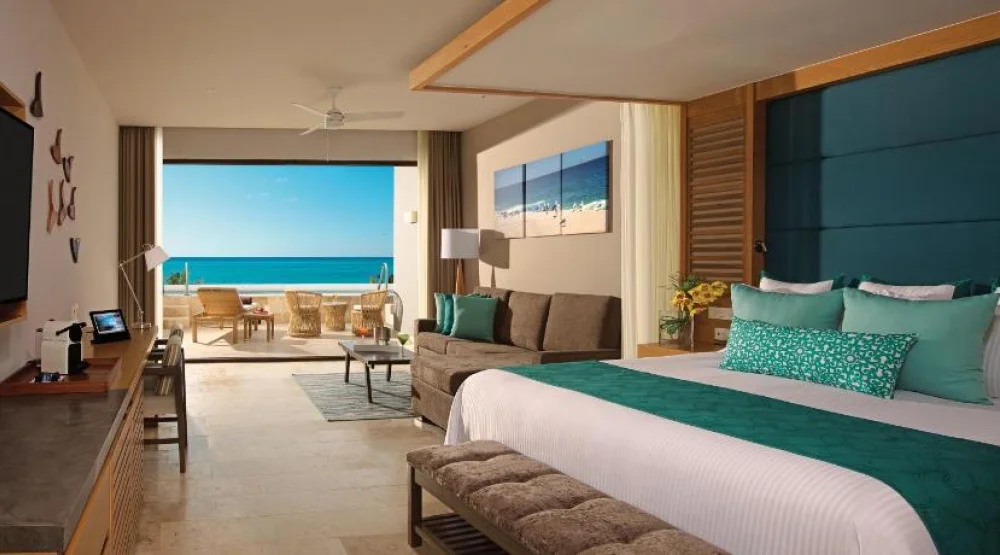 Preferred Club Junior Suite Ocean Front with Private Pool- One King Bed - Adults Only at Dreams Playa Mujeres Golf & Spa Resort