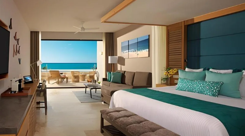 Preferred Club Master Suite Ocean View - King Bed - All Inclusive at Dreams Playa Mujeres Golf & Spa Resort